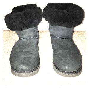Black Ugg boots (short)